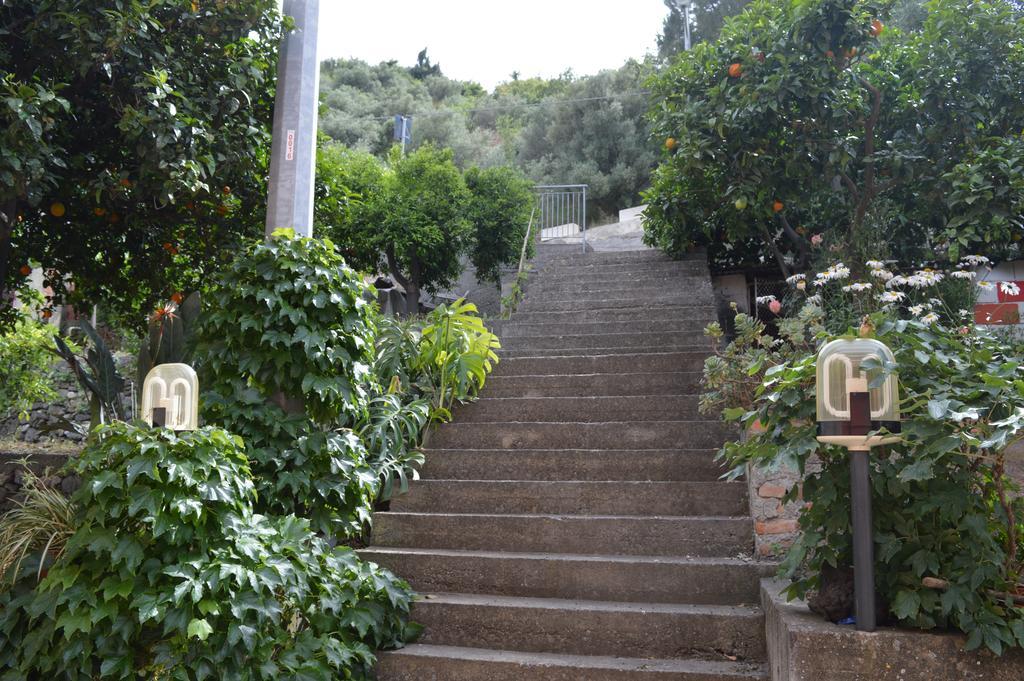 Apartamento La Casa Di Giulia Forza dʼAgro Exterior foto