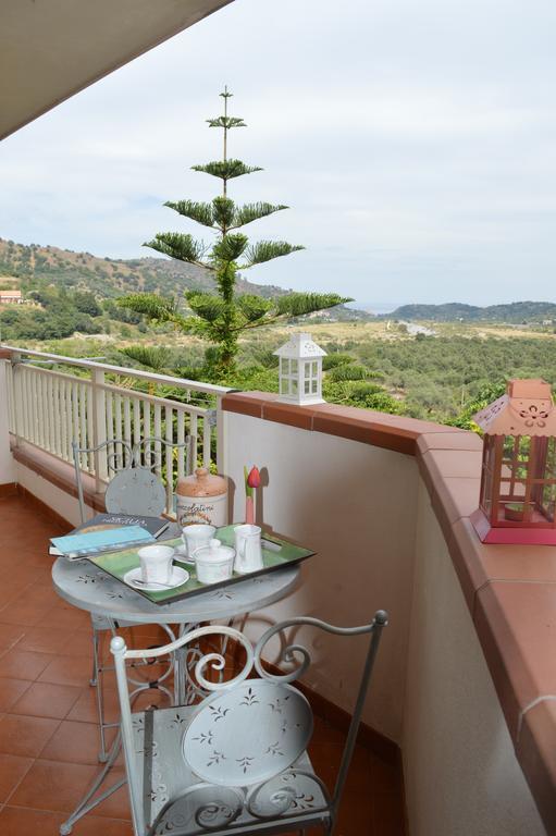 Apartamento La Casa Di Giulia Forza dʼAgro Exterior foto